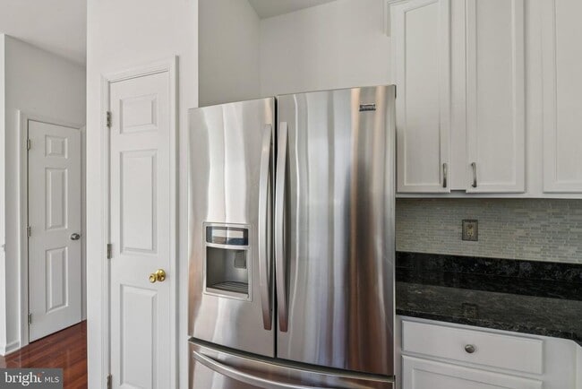 Building Photo - 6330 James Harris Way