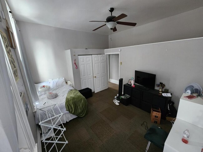 Building Photo - 2348 Wheeler St