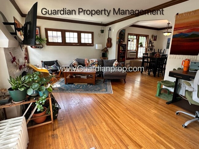 Building Photo - 3832 Grand Ave S