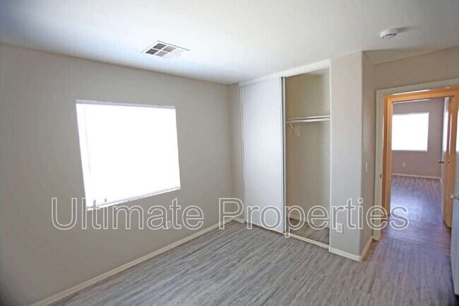 Building Photo - 1516 S 228th Ct
