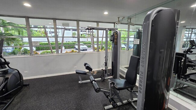 Building Photo - 1408 Brickell Bay Dr