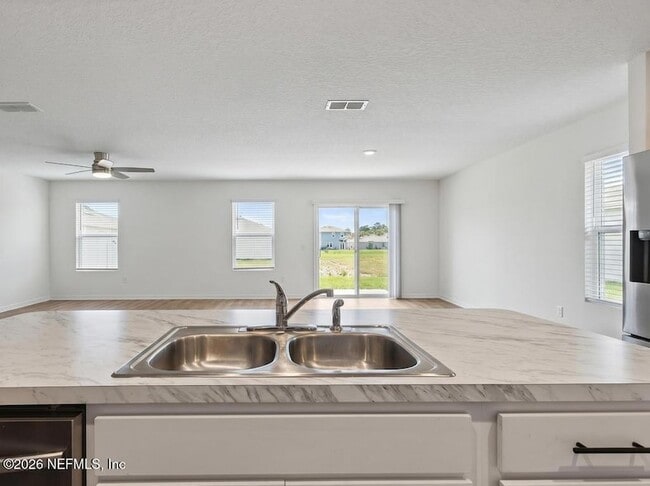 Building Photo - 152 Jarama Cir