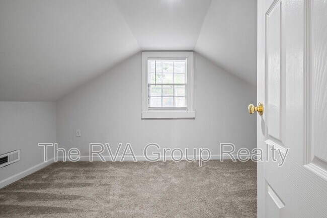 Building Photo - 2517 Haden Ave