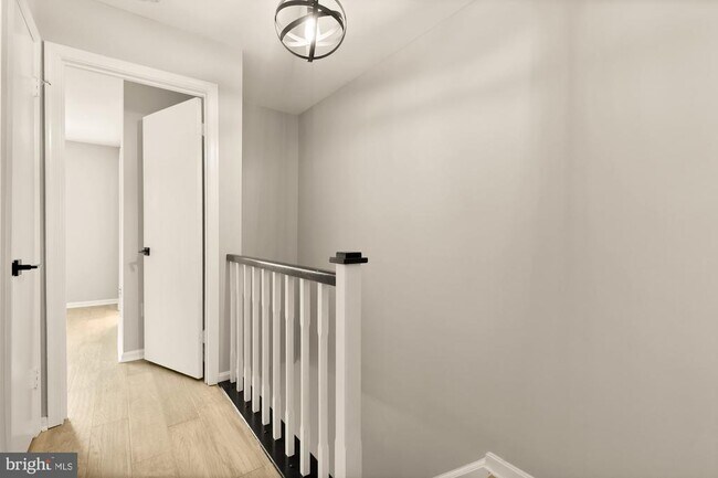 Building Photo - 7553 Chrisland Cove