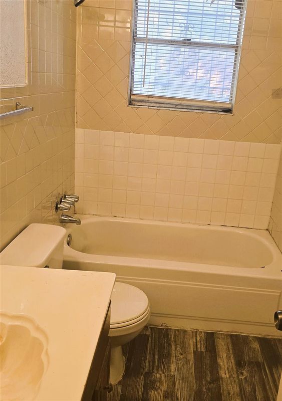 Building Photo - 2414 52nd St