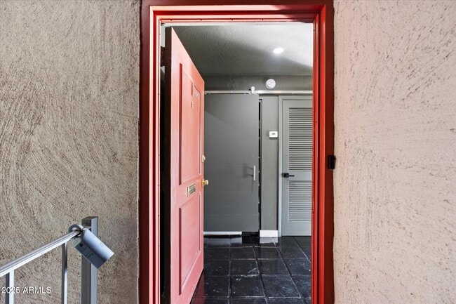 Building Photo - 1018 E Osborn Rd