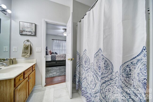 Building Photo - 12252 Stratfield Pl Cir