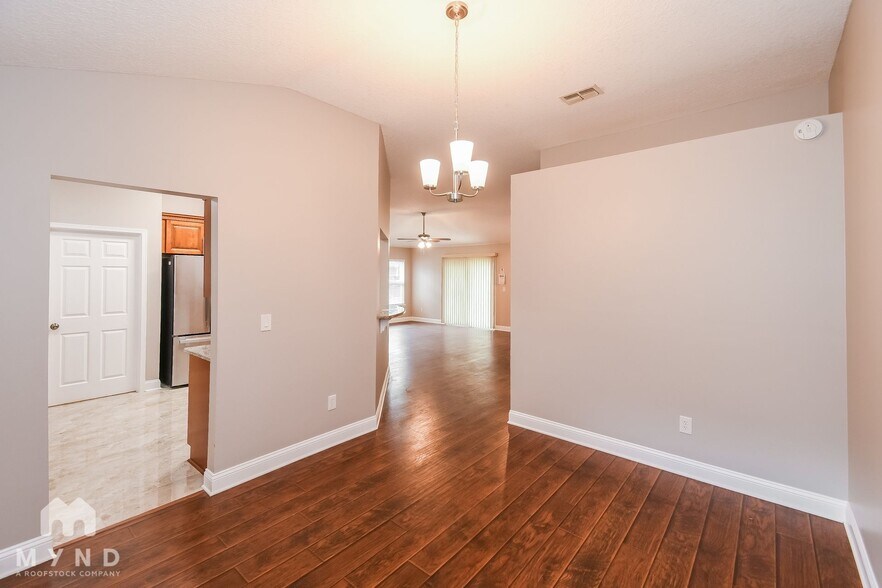 Building Photo - 3601 Caroline Vale Blvd