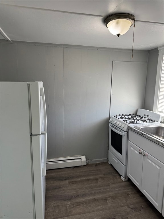 Building Photo - 166 Winter St