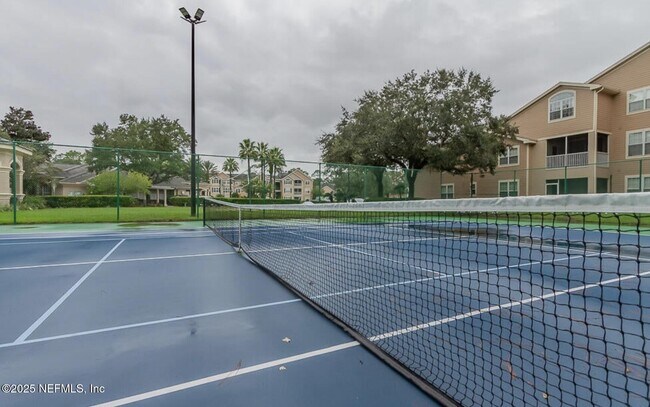 Building Photo - 13810 Sutton Park Dr N