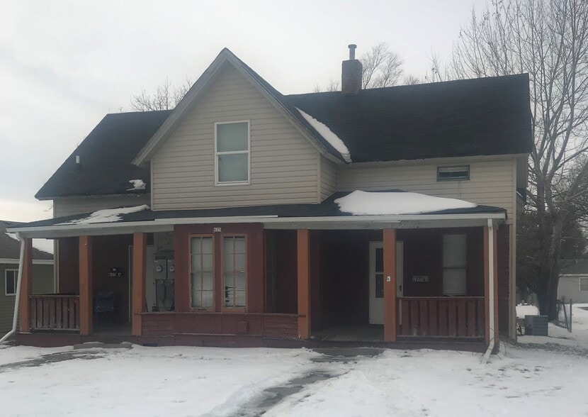 Front pic - 625 14th Ave