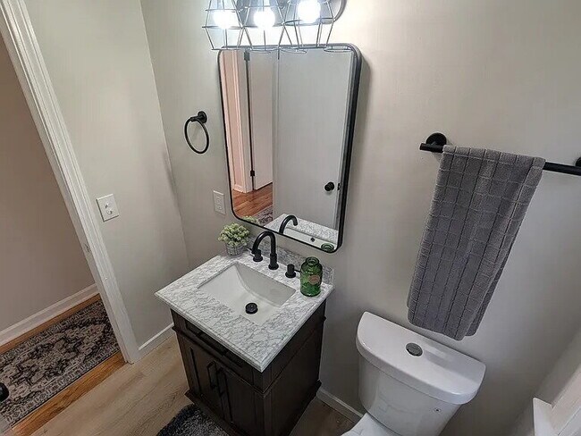 Building Photo - Spacious 4-Bedroom Home in Prime Parma Heights Location.