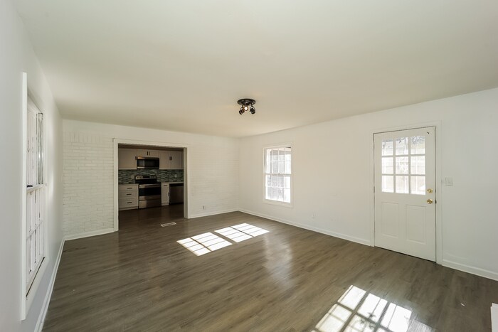 Building Photo - 6537 Bussell Way