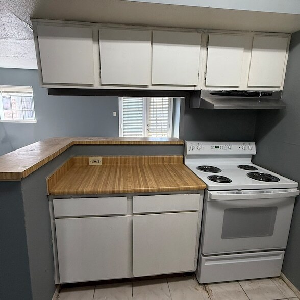 Building Photo - 10603 S Wilcrest Dr