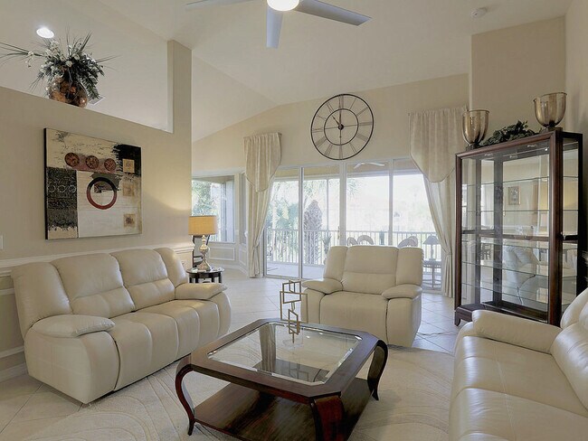 Building Photo - Moody River~  Furnished Coach Home