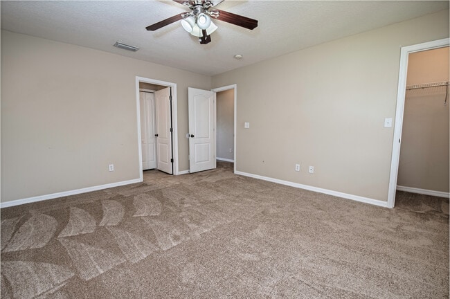 Walk In Closets - 483 Cabernet Pl