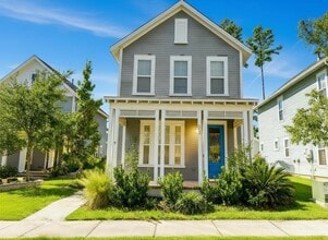 Building Photo - 313 Oak Bend St