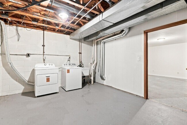 Building Photo - 2118 N Palmer St