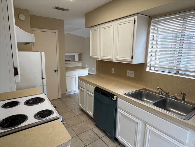 Building Photo - 9502 Triola Ln