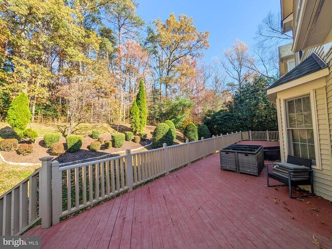 Building Photo - 6441 Lake Meadow Dr