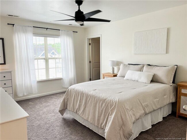 Building Photo - 52 Expedition Dr