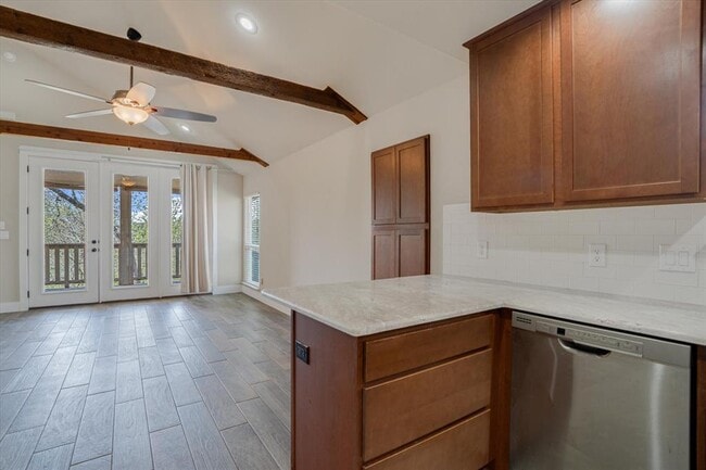 Building Photo - 154 Woodcreek Dr