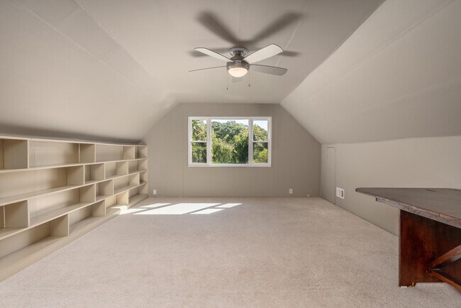 Building Photo - 6221 Walhonding Rd