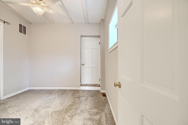 Building Photo - 1230 Wall St