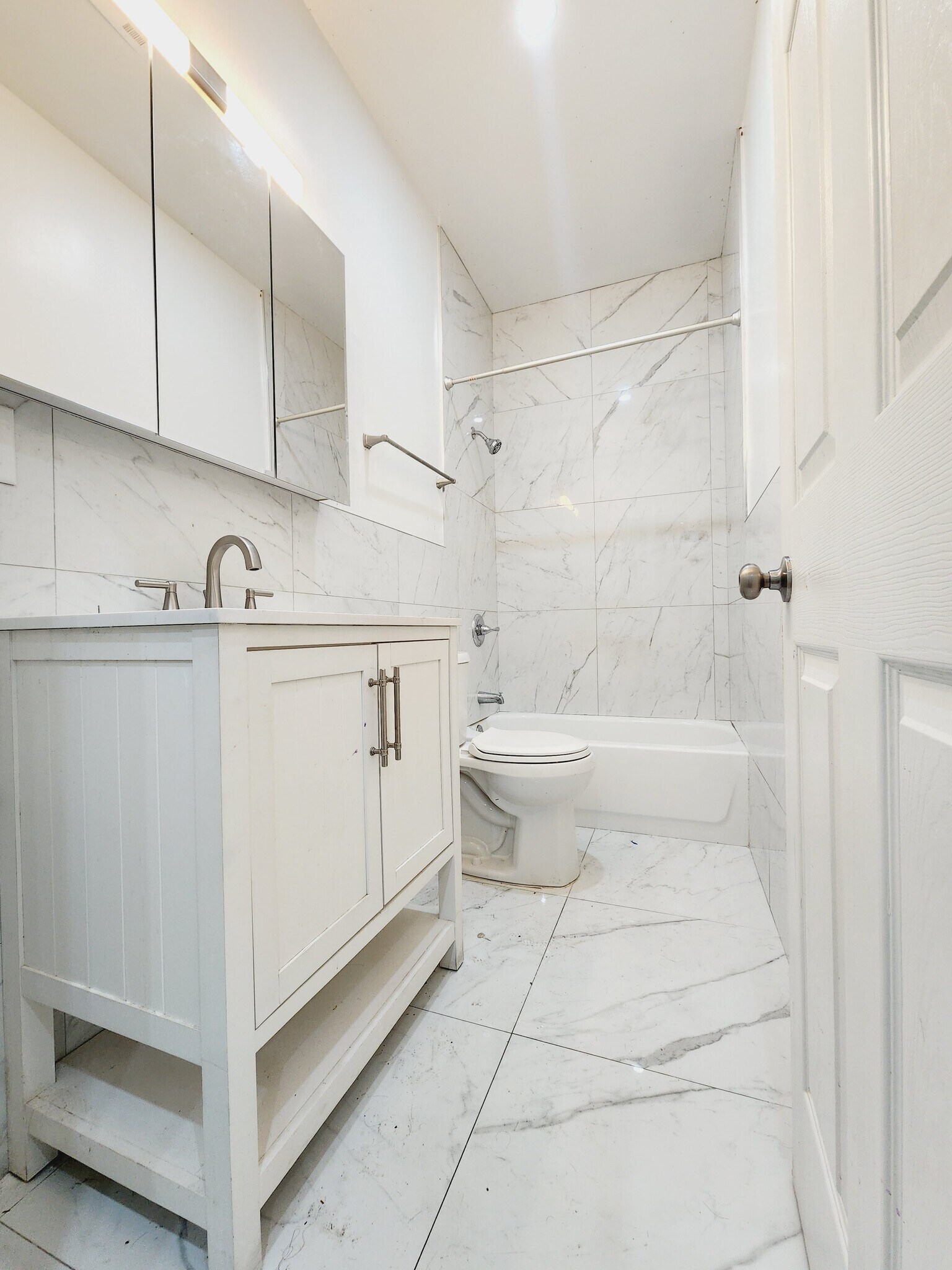 Building Photo - 418 Avenue C