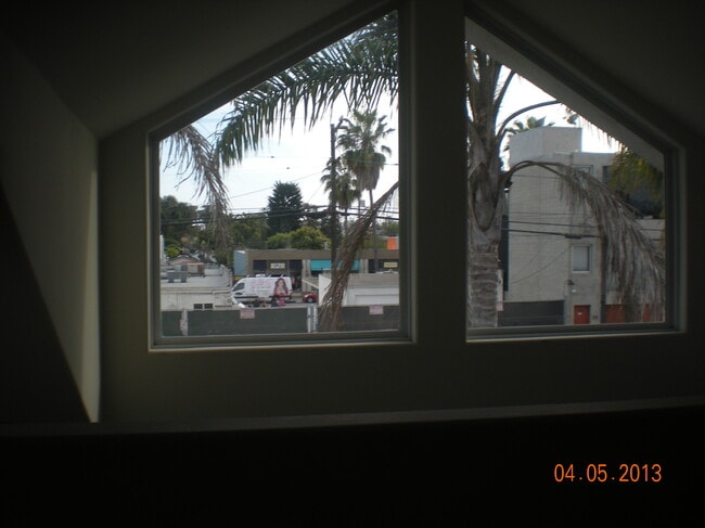 Building Photo - 1306 Electric Ave