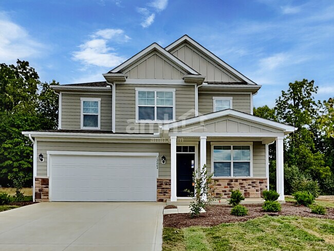 Building Photo - 1240 Hill Rd N