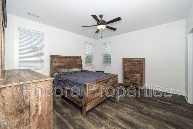 Building Photo - 51 Buckstone Pl