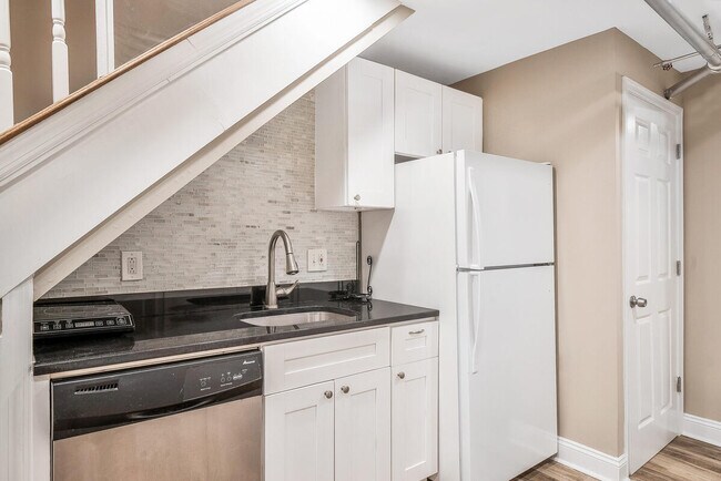 Lower Level - Kitchenette - 451 Park Rd NW