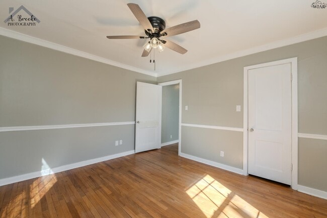 Building Photo - 3121 Sherwood Ln