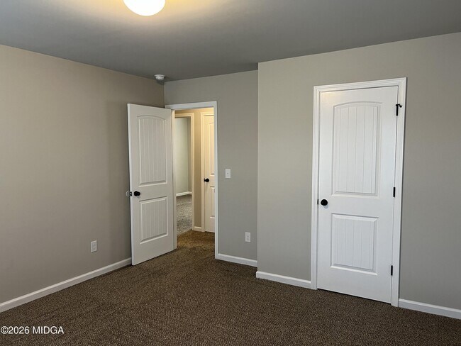 Building Photo - 147 Goodall Woods Dr