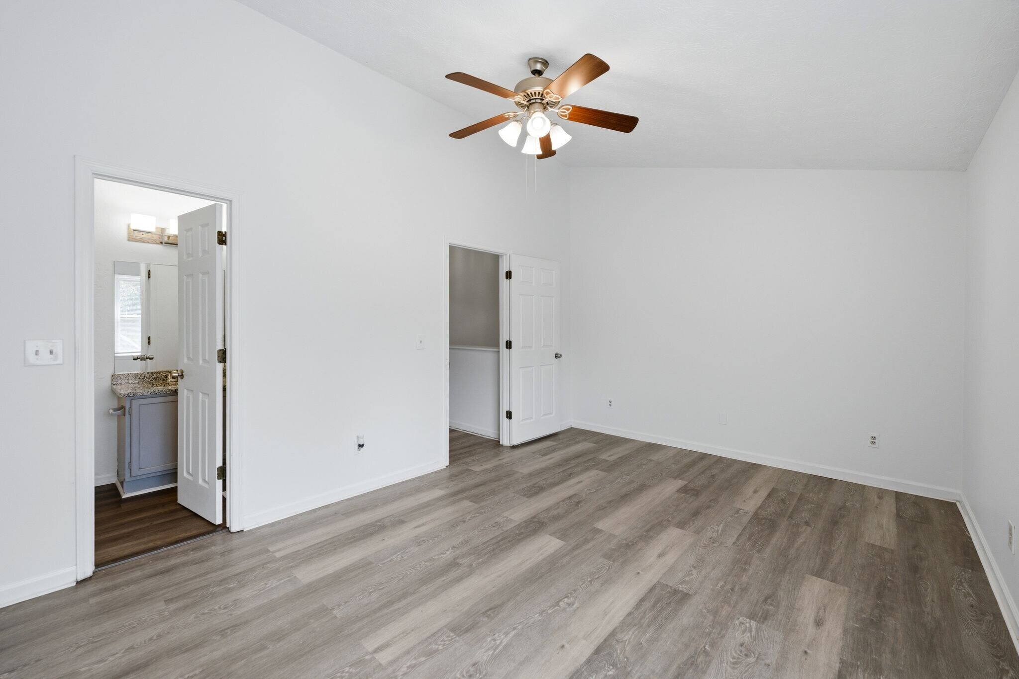 Building Photo - 1018 Kennesborough Rd NW