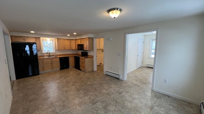 Building Photo - Conventional Style 3 BR Single Family Home...