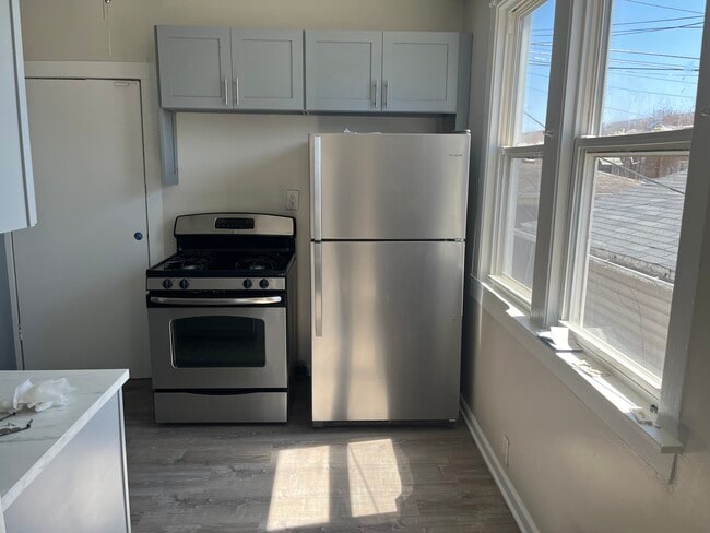 Building Photo - 5811 S Kolmar Ave