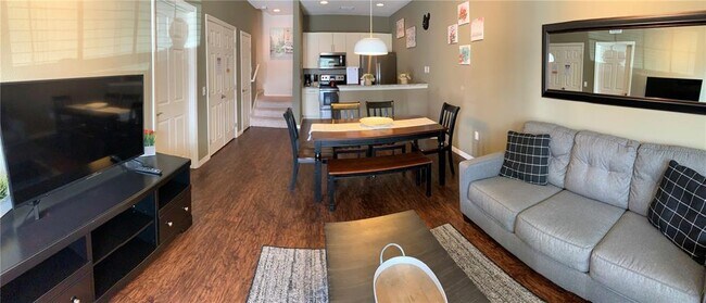Building Photo - 3225 Cupid Pl