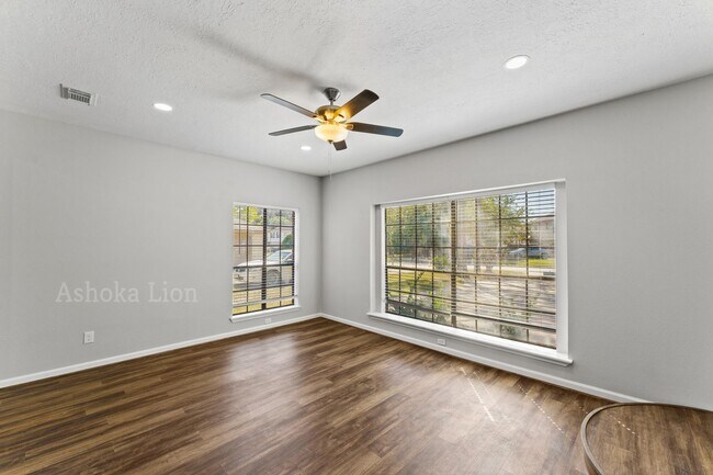 Building Photo - Coming Soon ! Come check out this beautifu...
