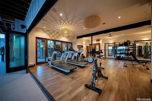 Building Photo - 8867 Snake River St