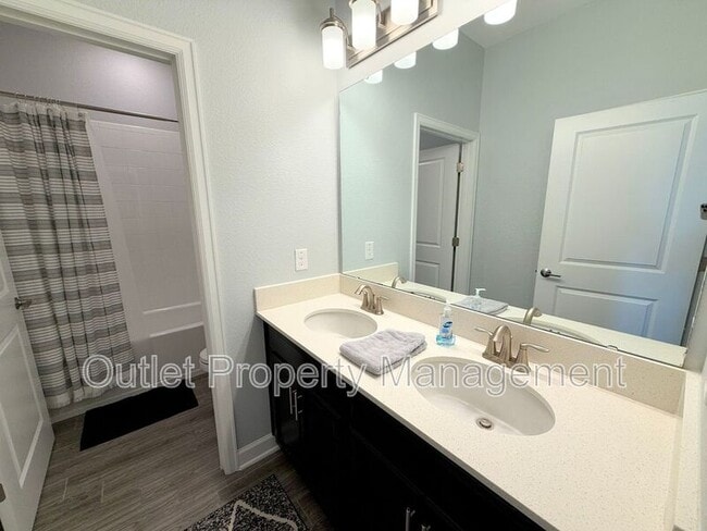 Building Photo - 12010 Grammar Ln