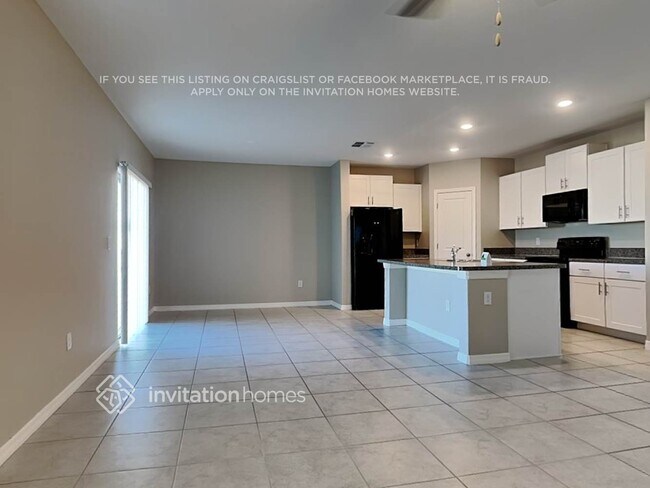 Building Photo - 15614 Greenleaf Bay St