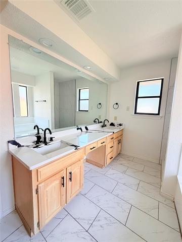 Building Photo - 3613 Longbow Ln