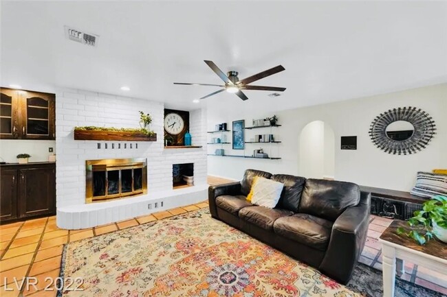 Building Photo - COMING SOON: Single Story 5 Bd, 4 Bth, Inc...