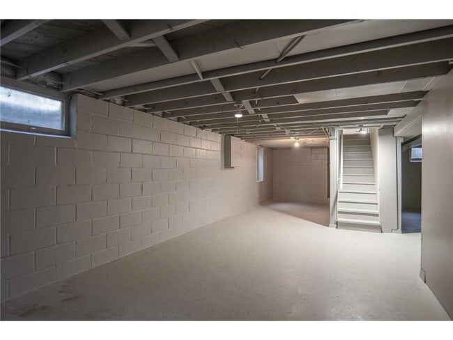 Building Photo - 5412 Maryland Ave N