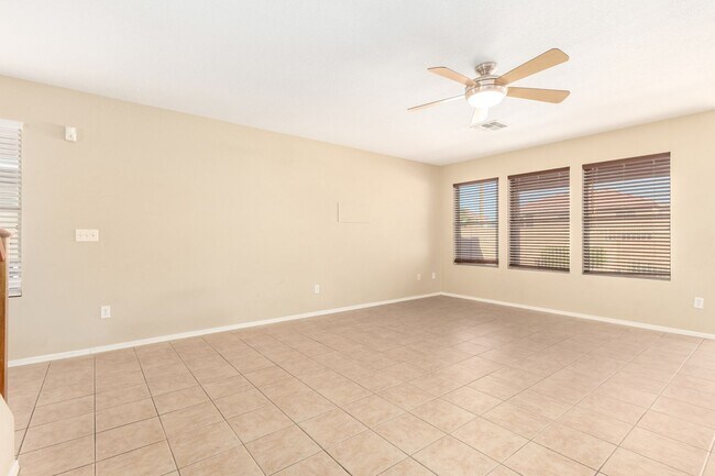 Building Photo - Spacious & Elegant Home with Resort-Style Backyard in Gated Community