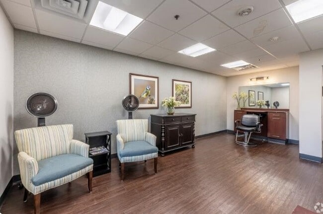 Building Photo - 605 Chase Blvd