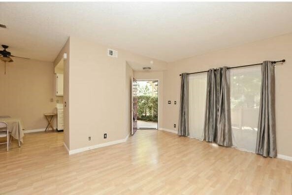 Building Photo - 1088 Cedar Gables Dr