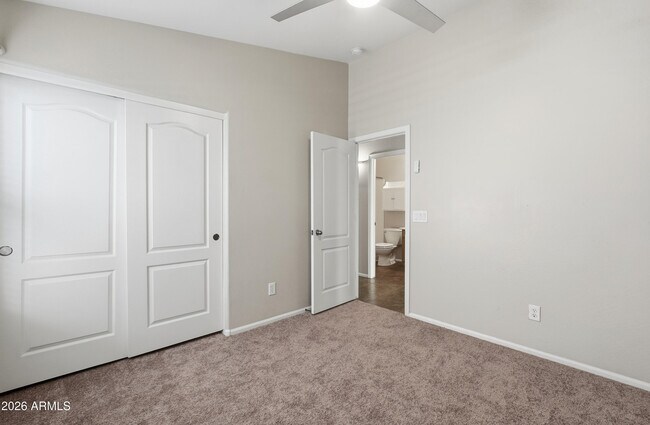 Building Photo - 40381 W Robbins Dr